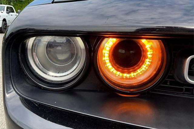 Photo of 2015 Pitch Black Clearcoat Dodge Challenger