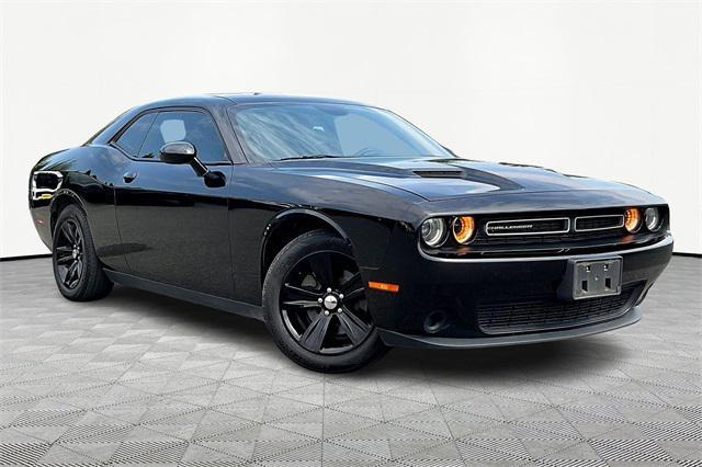 Photo of 2015 Pitch Black Clearcoat Dodge Challenger