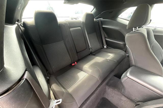 Photo of 2015 Pitch Black Clearcoat Dodge Challenger