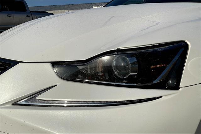 Photo of 2017 Ultra White Lexus IS 300