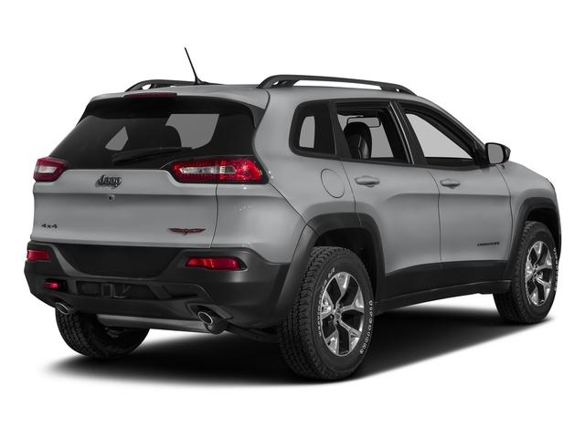 Photo of 2018 Billet Silver Metallic Clearcoat Jeep Cherokee