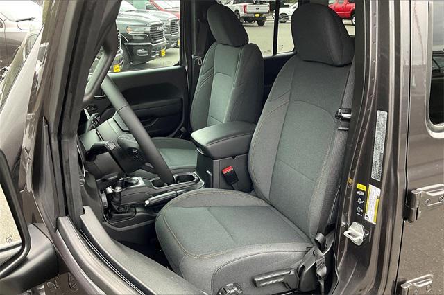 Photo of 2025 Granite Crystal Metallic Clearcoat Jeep Wrangler