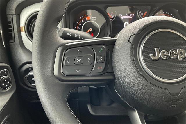 Photo of 2025 Granite Crystal Metallic Clearcoat Jeep Wrangler