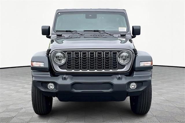 Photo of 2025 Granite Crystal Metallic Clearcoat Jeep Wrangler