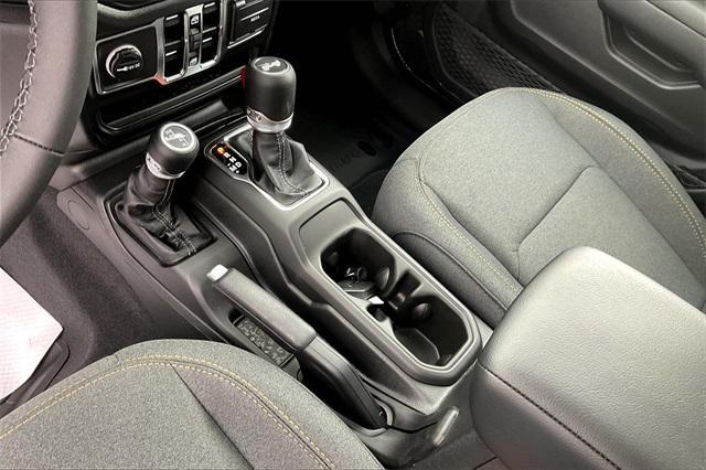 Photo of 2025 Granite Crystal Metallic Clearcoat Jeep Wrangler
