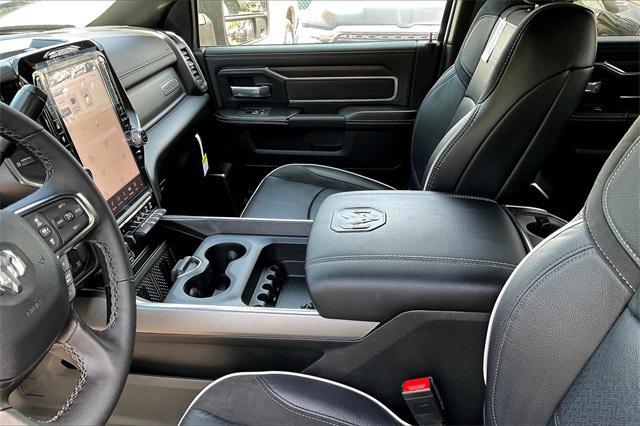 Photo of 2025 Granite Crystal Metallic Clearcoat RAM 2500
