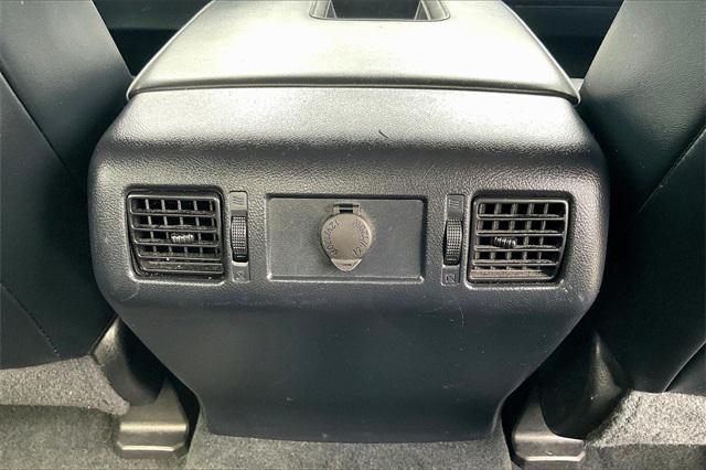 Photo of 2018 Blazing Blue Metallic Toyota Tundra