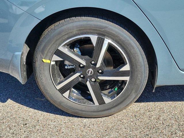 Photo of 2025 Gray Nissan Sentra