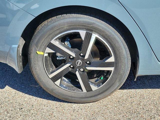 Photo of 2025 Gray Nissan Sentra