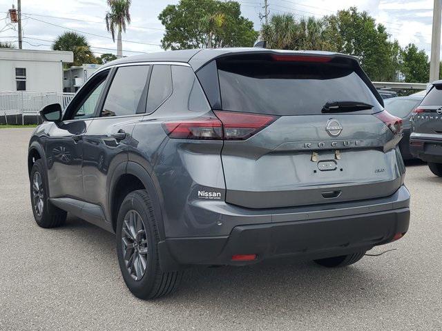Photo of 2025 Gun Metallic Nissan Rogue