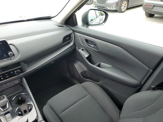 Photo of 2025 Gun Metallic Nissan Rogue