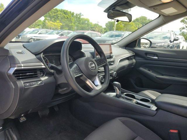 Photo of 2024 Super Black Nissan Altima