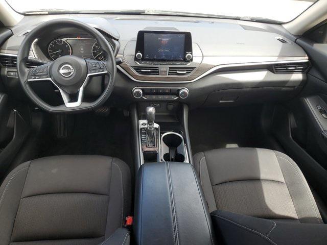 Photo of 2024 Super Black Nissan Altima