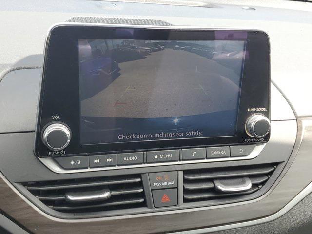 Photo of 2024 Super Black Nissan Altima