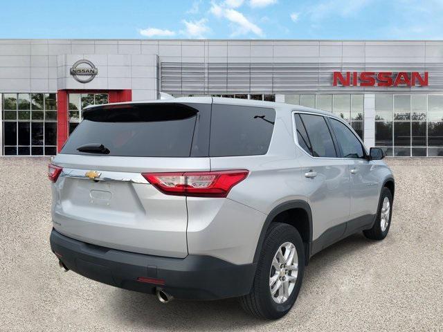 Photo of 2021 Silver Ice Metallic Chevrolet Traverse