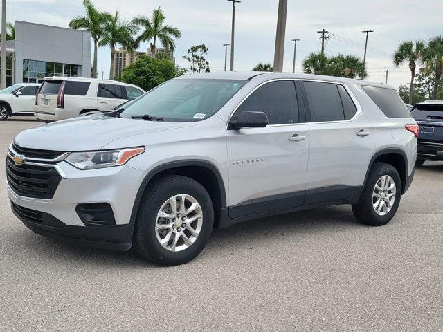 Photo of 2021 Silver Ice Metallic Chevrolet Traverse