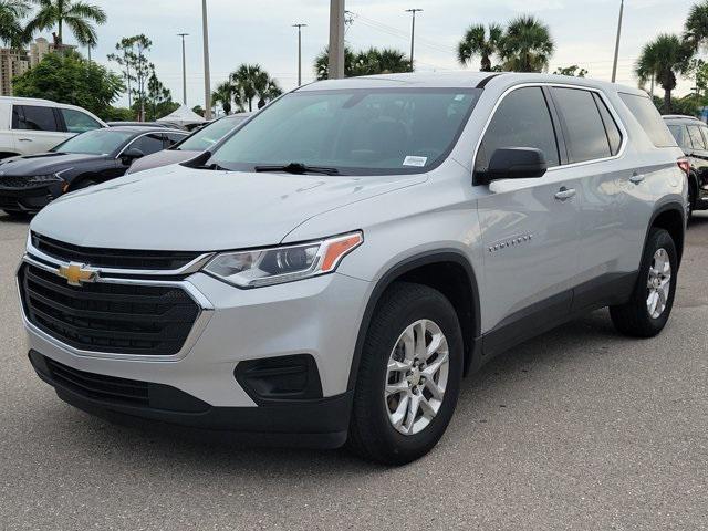 Photo of 2021 Silver Ice Metallic Chevrolet Traverse