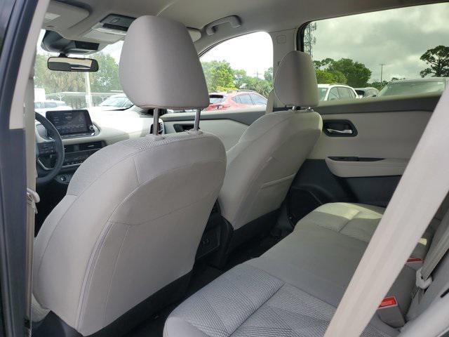 Photo of 2025 Super Black Nissan Rogue