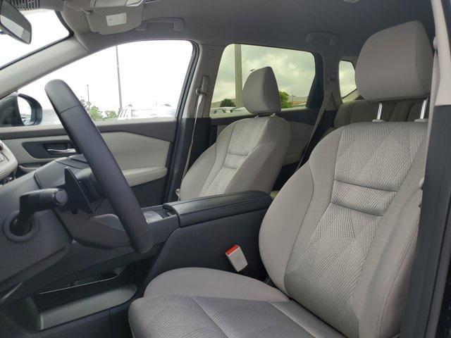 Photo of 2025 Super Black Nissan Rogue