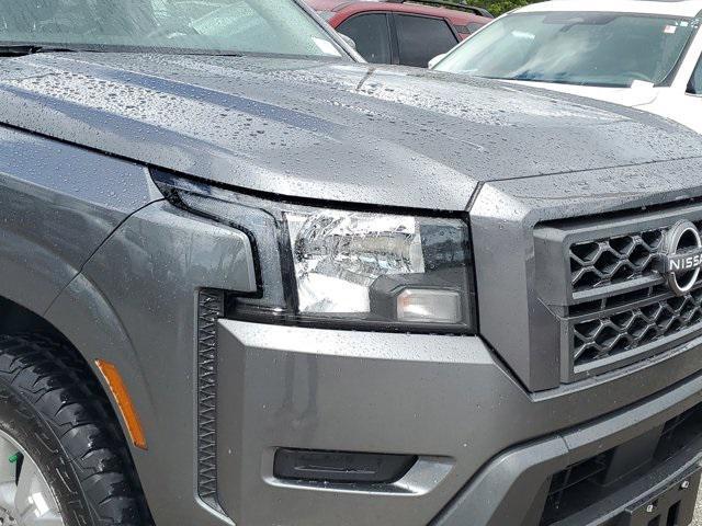Photo of 2023 Gun Metallic Nissan Frontier