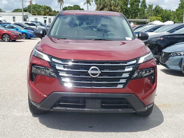Photo of 2025 Scarlet Ember Tintcoat Nissan Rogue