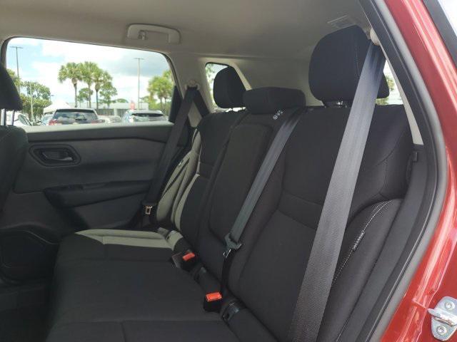 Photo of 2025 Scarlet Ember Tintcoat Nissan Rogue