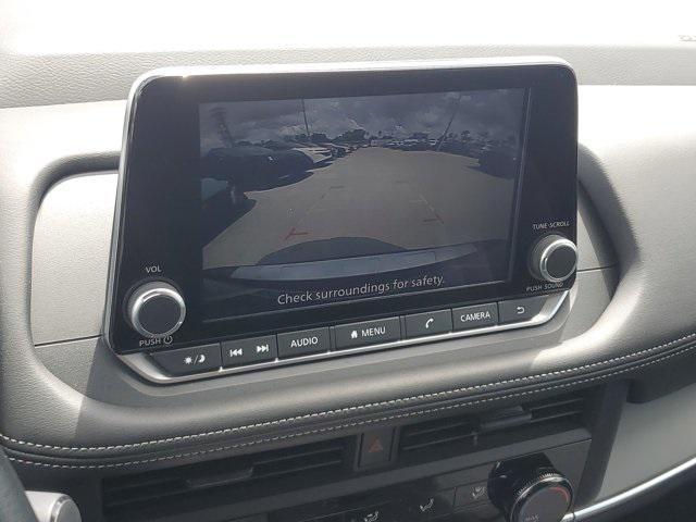 Photo of 2025 Scarlet Ember Tintcoat Nissan Rogue