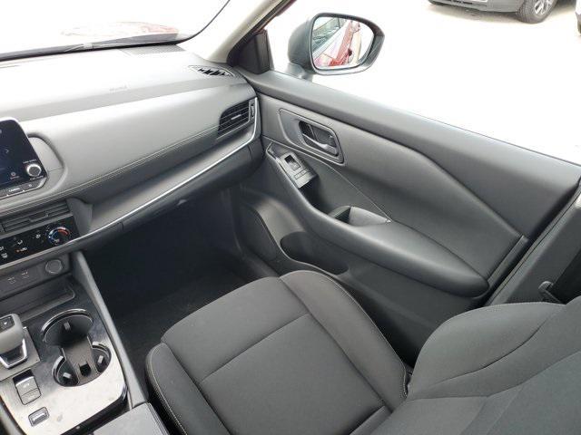 Photo of 2025 Scarlet Ember Tintcoat Nissan Rogue