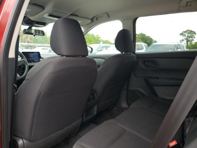 Photo of 2025 Scarlet Ember Tintcoat Nissan Rogue