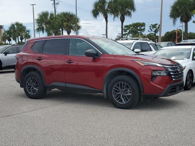 Photo of 2025 Scarlet Ember Tintcoat Nissan Rogue
