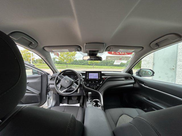 Photo of 2023 Silver Toyota Camry