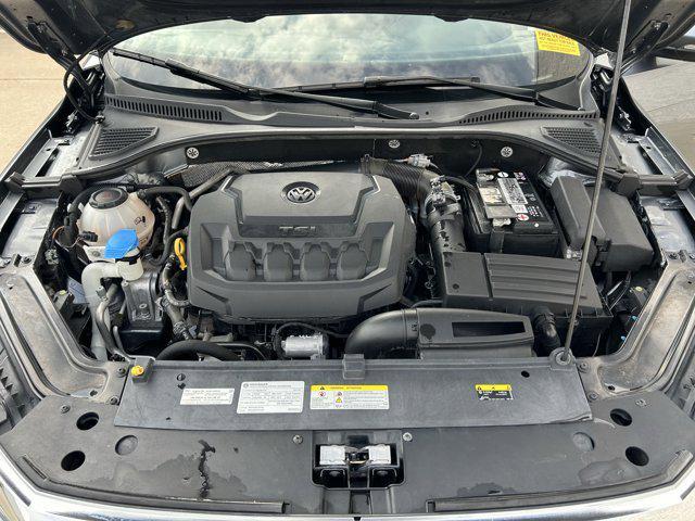 Photo of 2021 Platinum Gray Metallic Volkswagen Passat