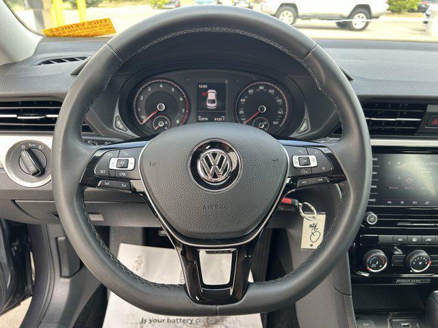 Photo of 2021 Platinum Gray Metallic Volkswagen Passat