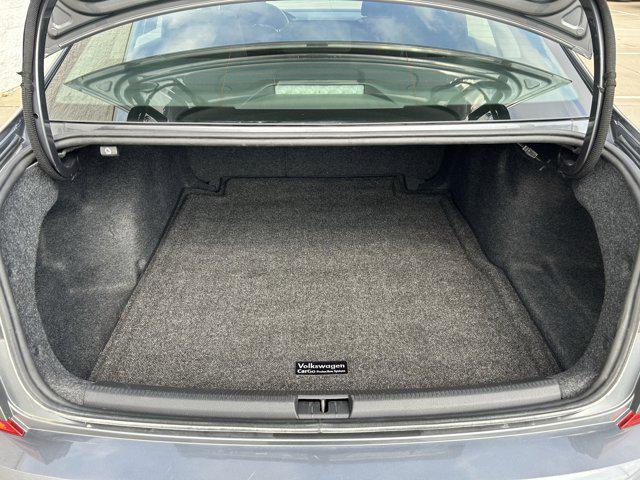 Photo of 2021 Platinum Gray Metallic Volkswagen Passat