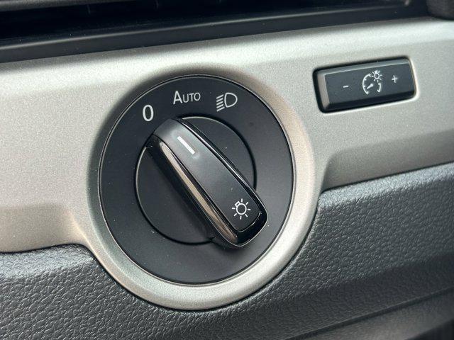 Photo of 2021 Platinum Gray Metallic Volkswagen Passat