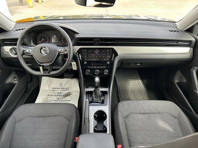 Photo of 2021 Platinum Gray Metallic Volkswagen Passat