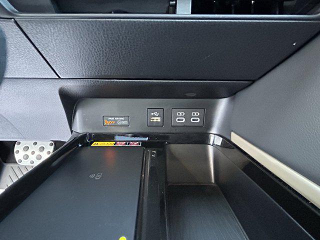 Photo of 2025 Midnight Black Metallic Toyota Camry