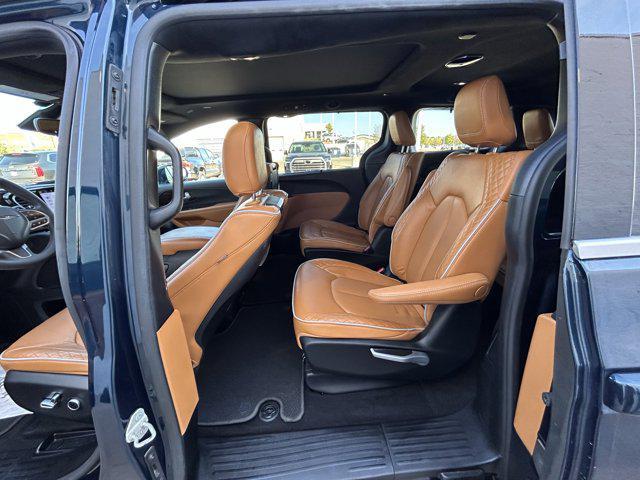 Photo of 2022 Fathom Blue Pearlcoat Chrysler Pacifica