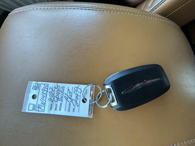 Photo of 2022 Fathom Blue Pearlcoat Chrysler Pacifica