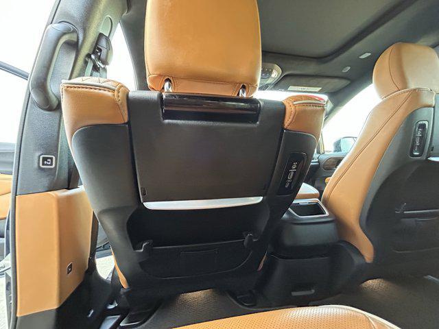 Photo of 2022 Fathom Blue Pearlcoat Chrysler Pacifica