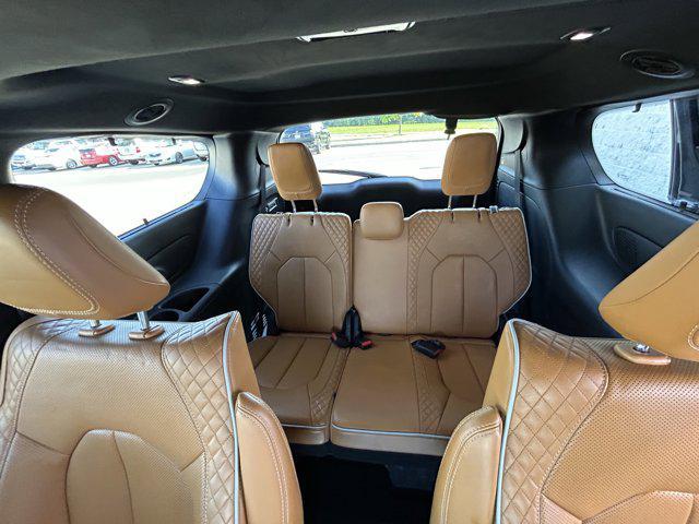 Photo of 2022 Fathom Blue Pearlcoat Chrysler Pacifica