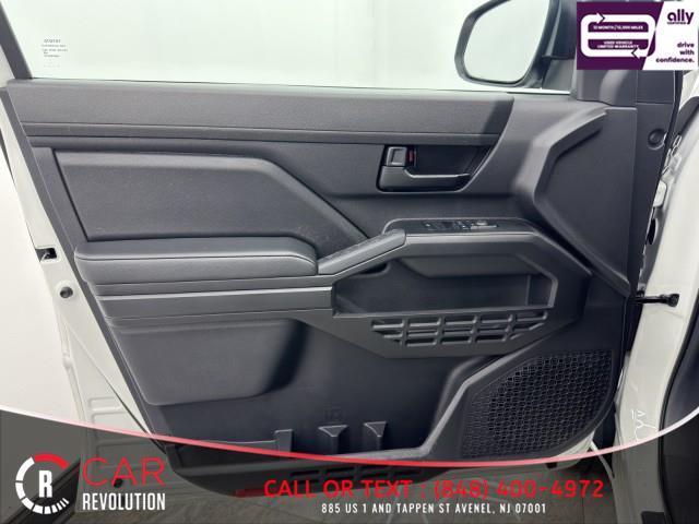 Photo of 2024 White Toyota Tacoma