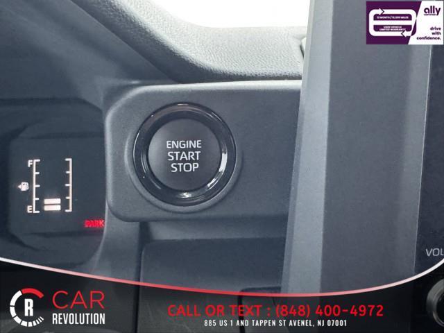 Photo of 2024 White Toyota Tacoma