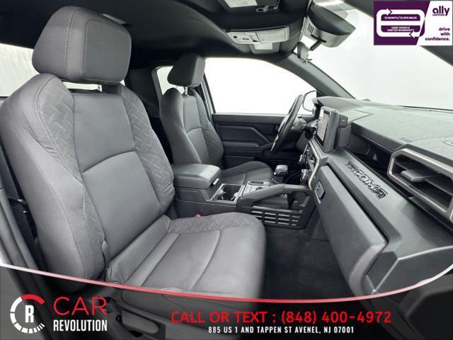 Photo of 2024 White Toyota Tacoma