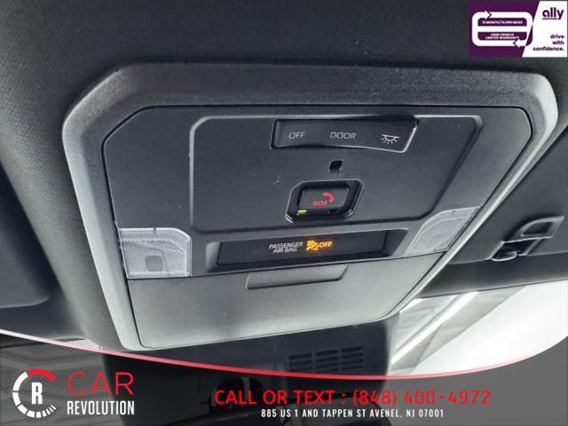 Photo of 2024 White Toyota Tacoma