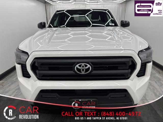 Photo of 2024 White Toyota Tacoma