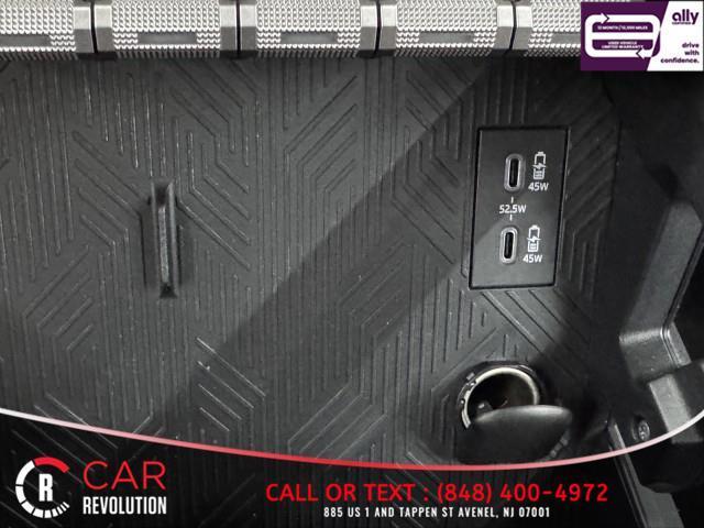 Photo of 2024 White Toyota Tacoma