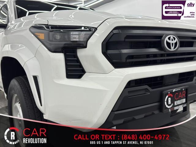 Photo of 2024 White Toyota Tacoma