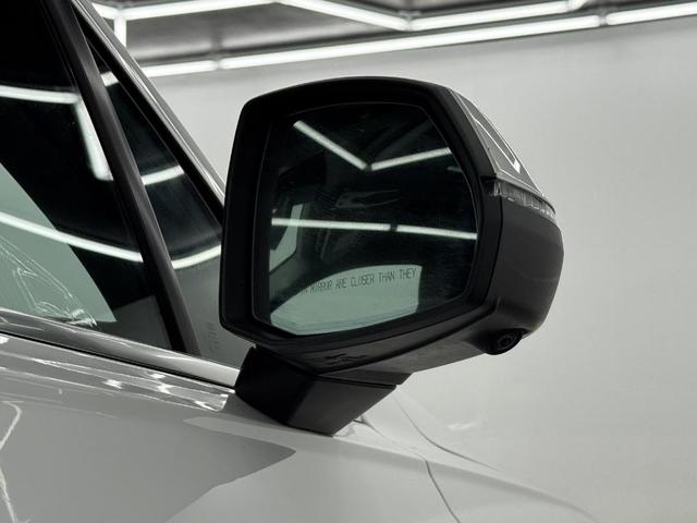 Photo of 2023 Carrara White Audi Q7