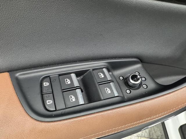 Photo of 2023 Carrara White Audi Q7